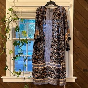Floral pullover/ cardigan/ coverup - size M